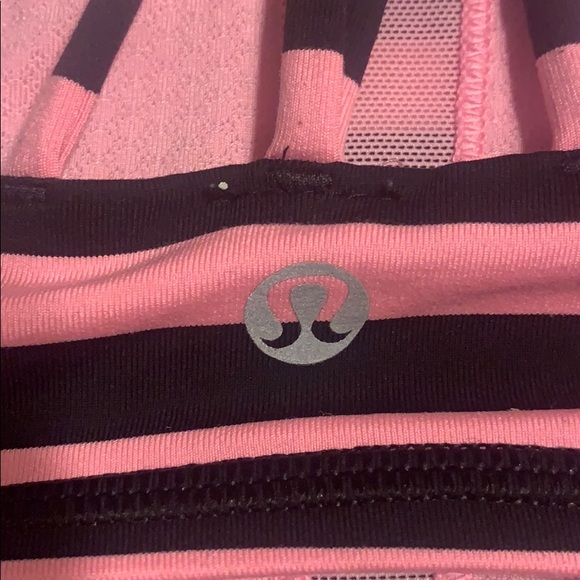 Lululemon sports bra - Picture 3 of 3